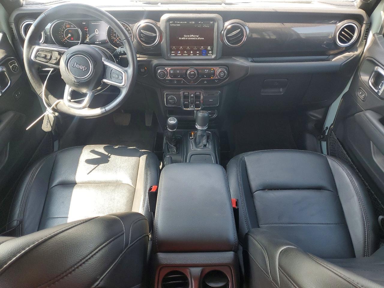 2023 Jeep Wrangler Sahara - zdjęcie 8