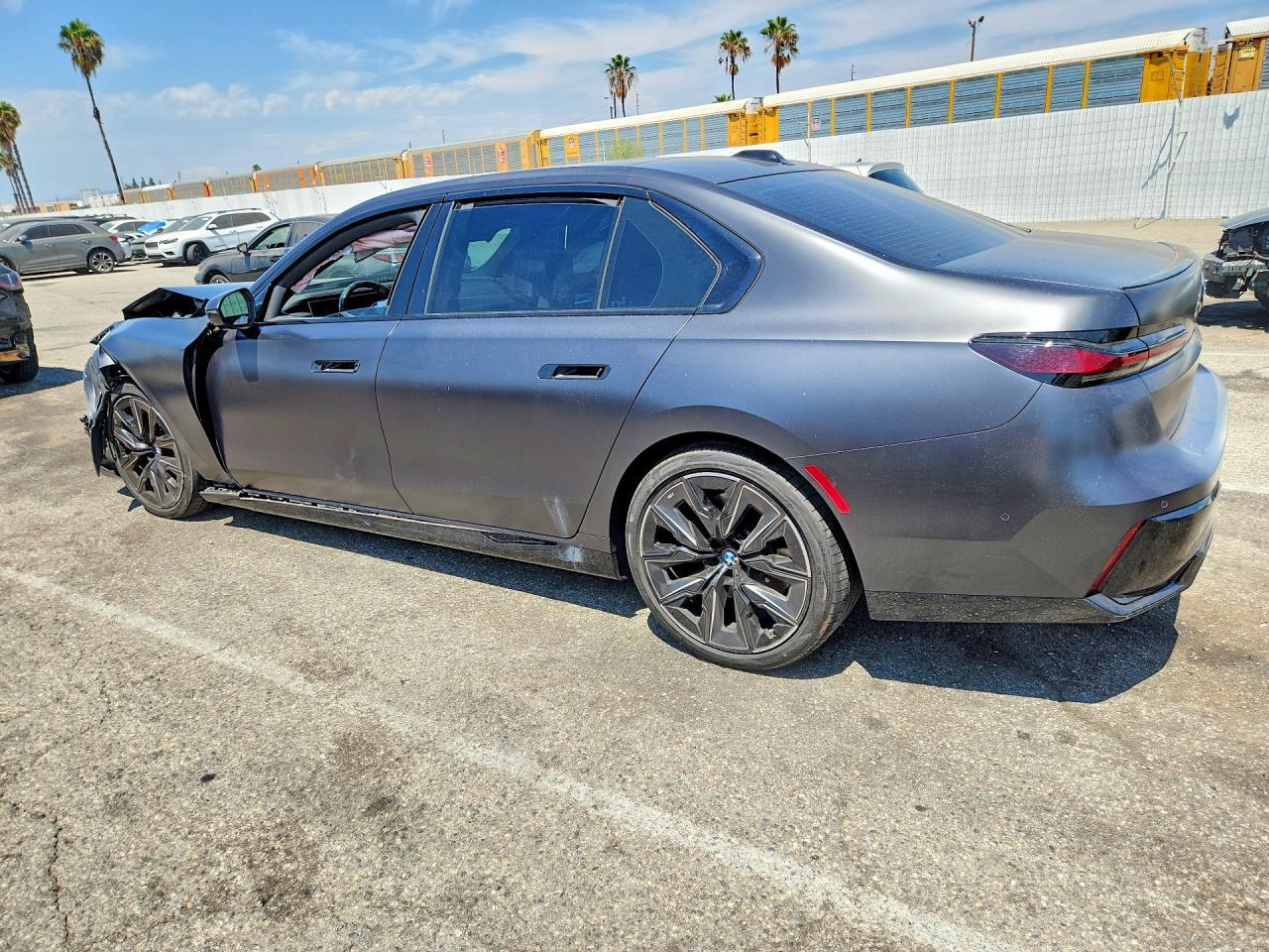 2025 BMW 740 I - zdjęcie 2