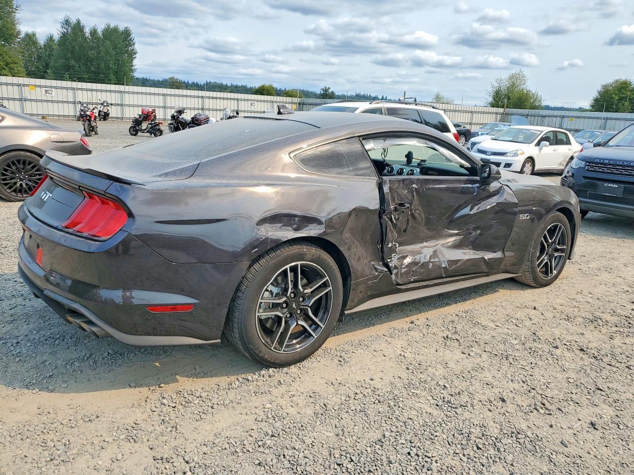2022 Ford Mustang Gt - zdjęcie 3