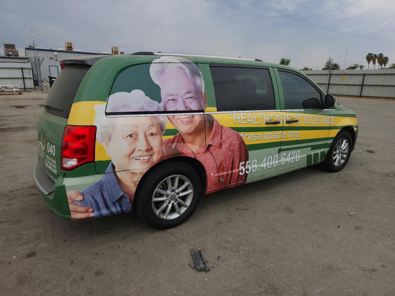 Dodge Grand Caravan - zdjęcie 3