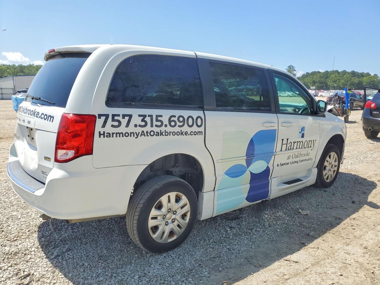 2017 Dodge Grand Caravan Se - zdjęcie 3