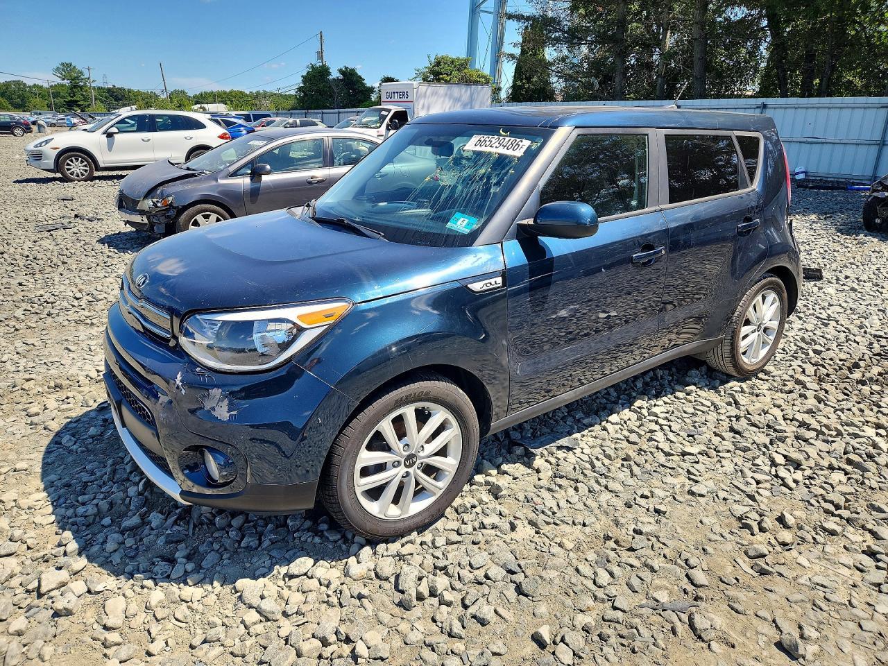 2017 Kia Soul + - zdjęcie główne