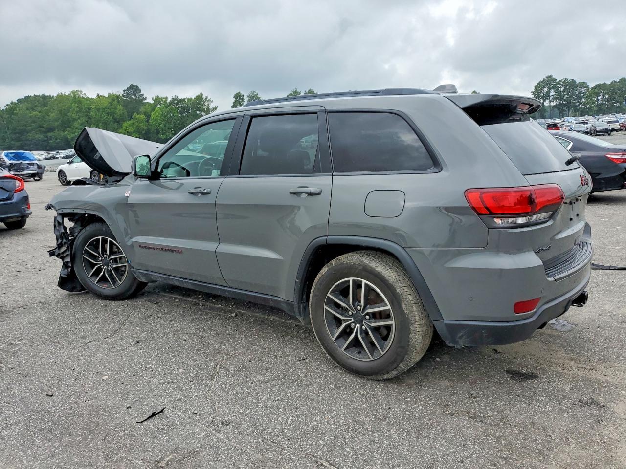 2020 Jeep Grand Cherokee Trailhawk - zdjęcie 2