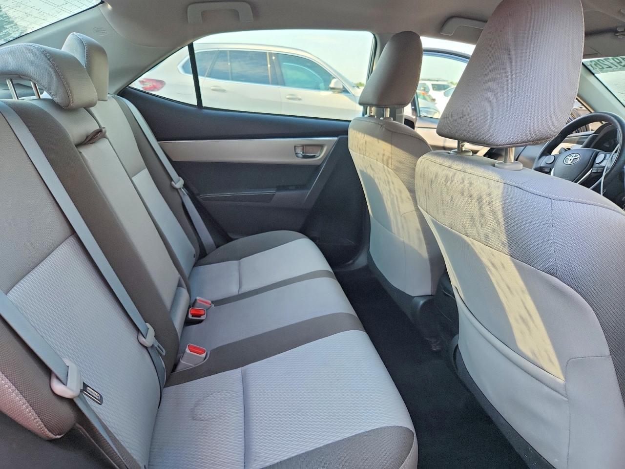 2017 Toyota Corolla Le - zdjęcie 10
