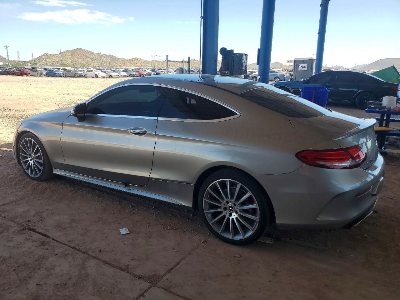2019 Mercedes-Benz C 300 - zdjęcie 2