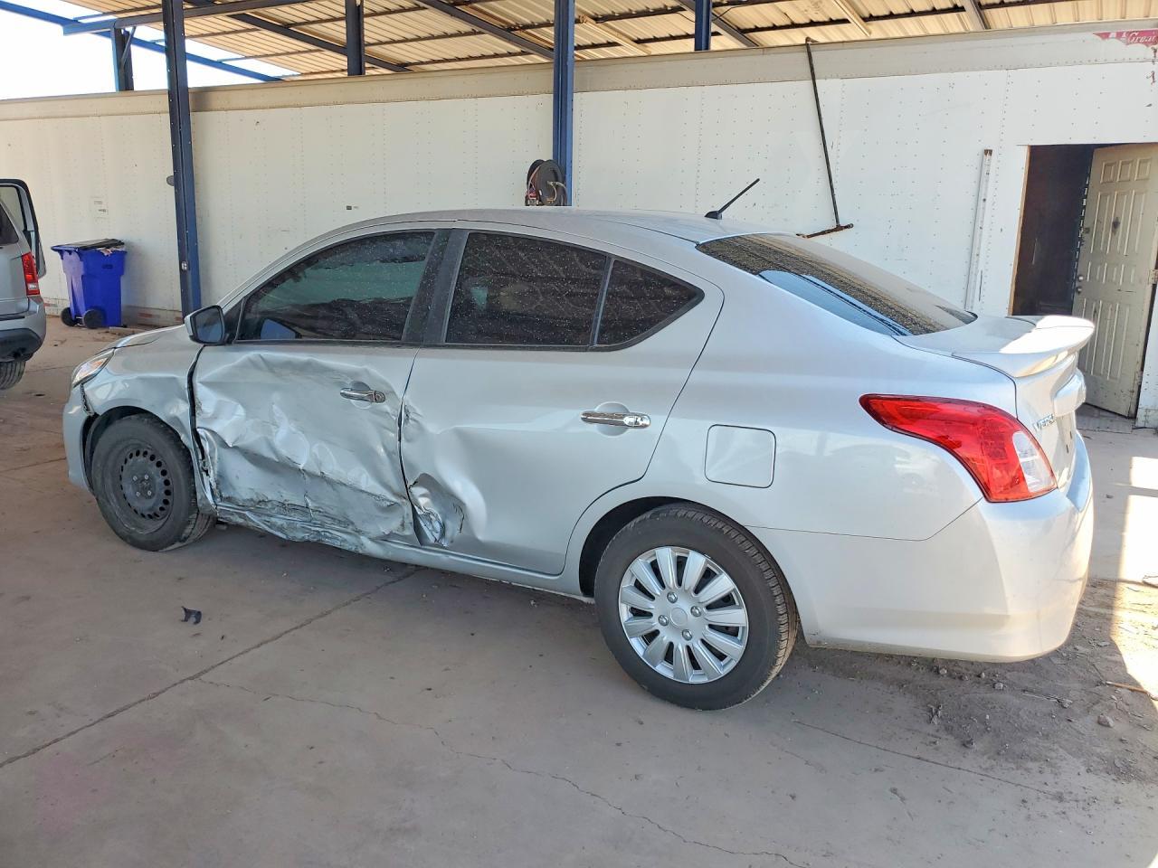 2017 Nissan Versa 1.6 Sv - zdjęcie 2