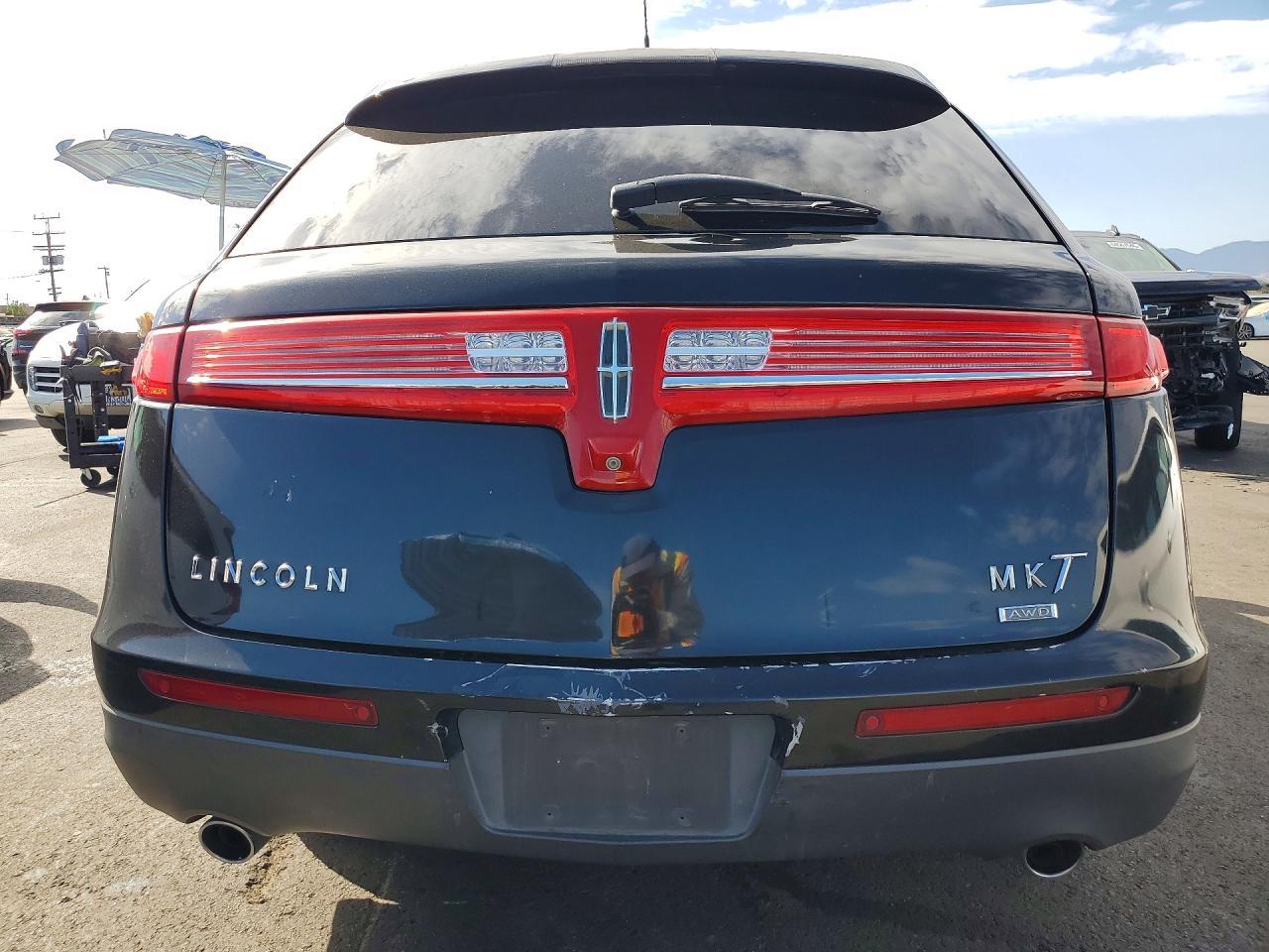 2014 Lincoln Mkt - zdjęcie 6