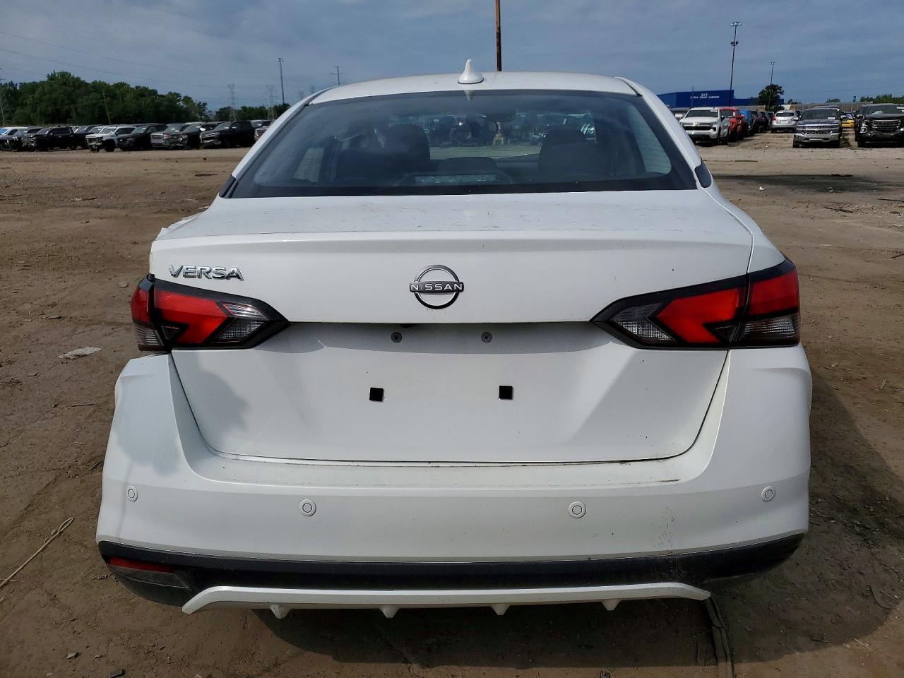 2025 Nissan Versa Sv - zdjęcie 6