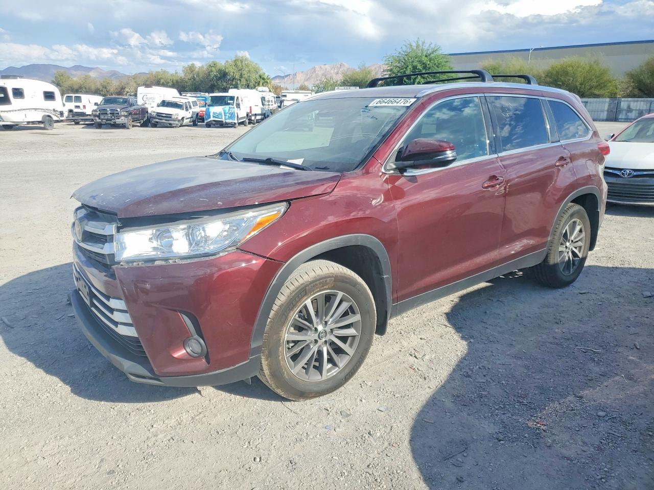2019 Toyota Highlander Xle - zdjęcie główne