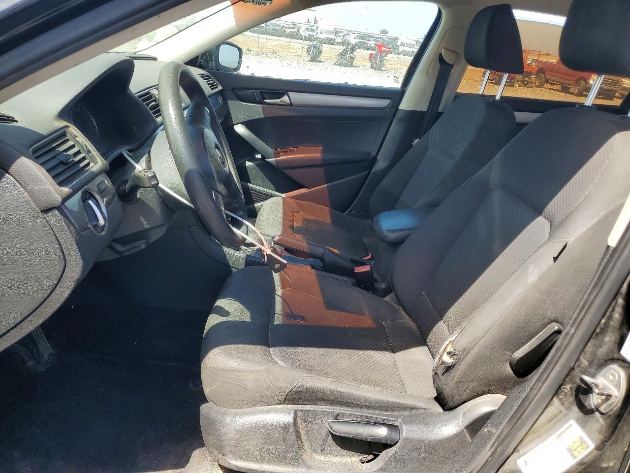 2014 Volkswagen Passat S - zdjęcie 7