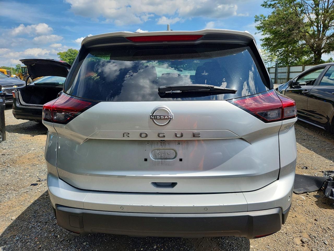 2025 Nissan Rogue Sv - zdjęcie 6