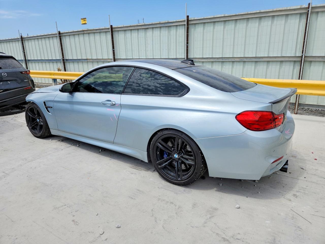 2015 BMW M4 - zdjęcie 2
