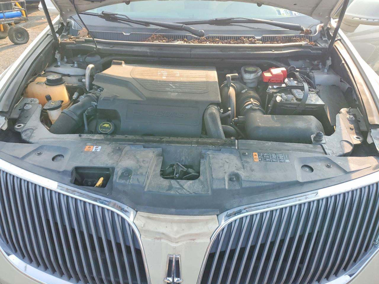 2016 Lincoln Mkt - zdjęcie 12