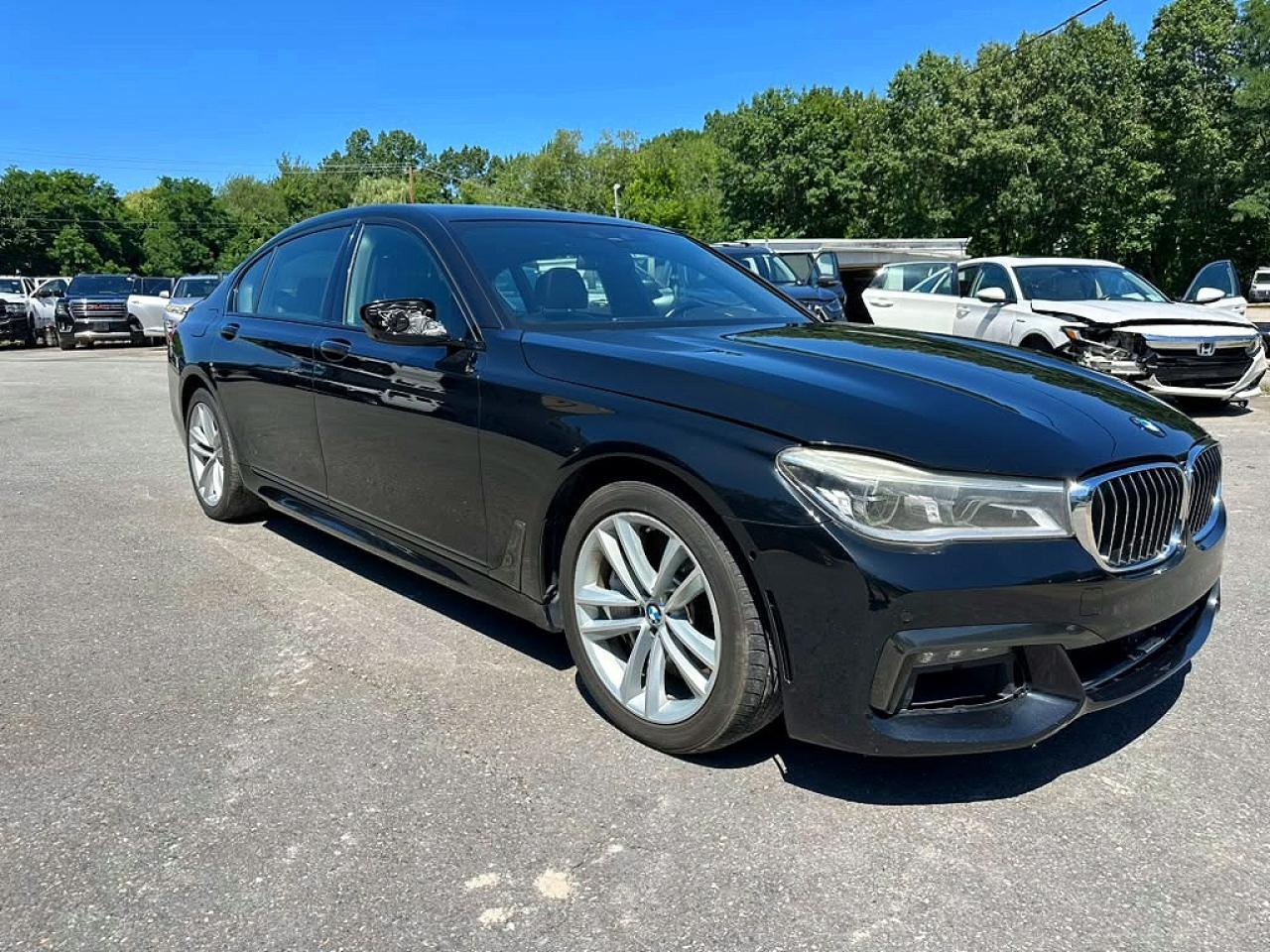 2019 BMW 750 I - zdjęcie 4