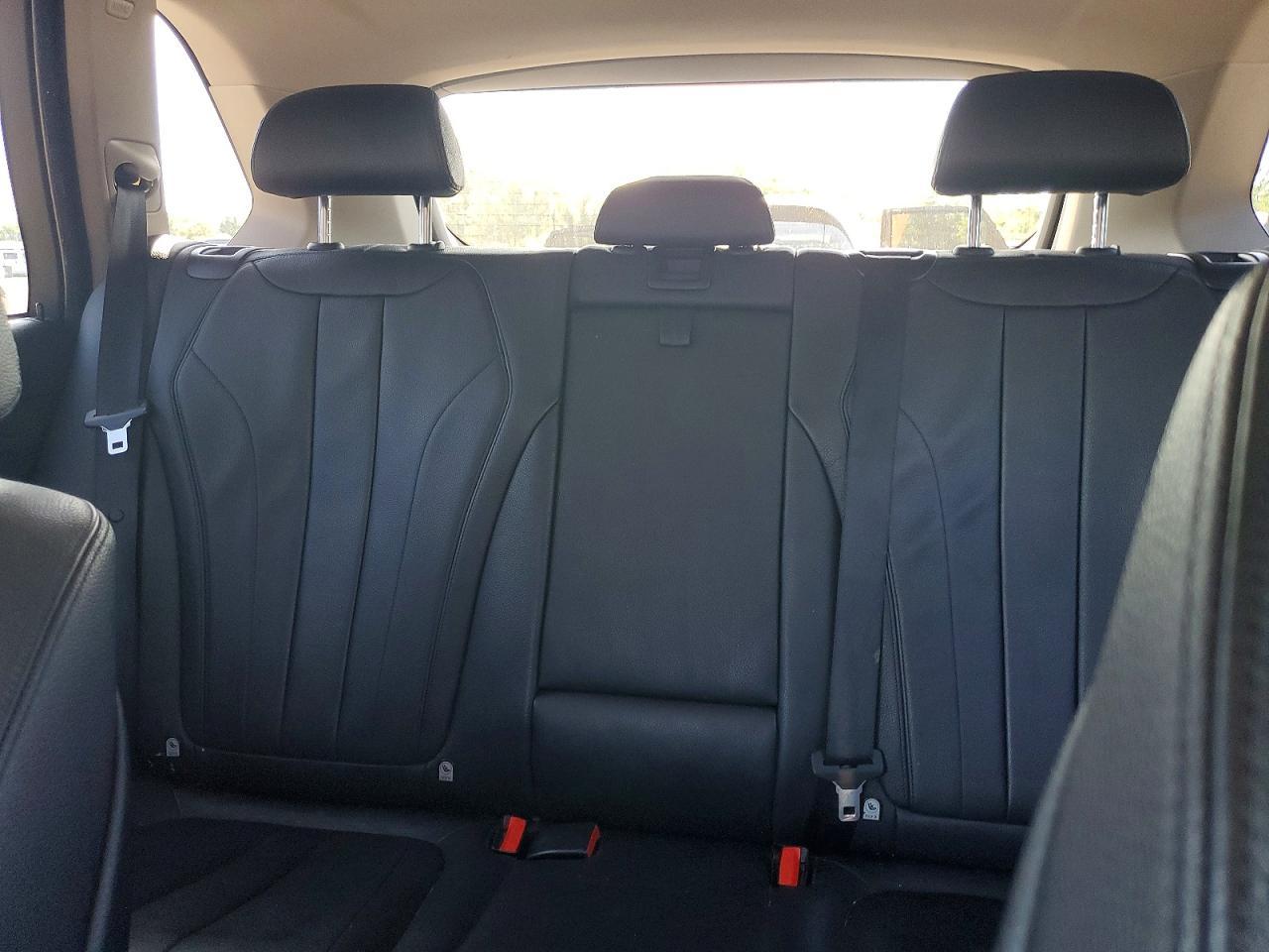 2015 BMW X5 xDrive35D - zdjęcie 10