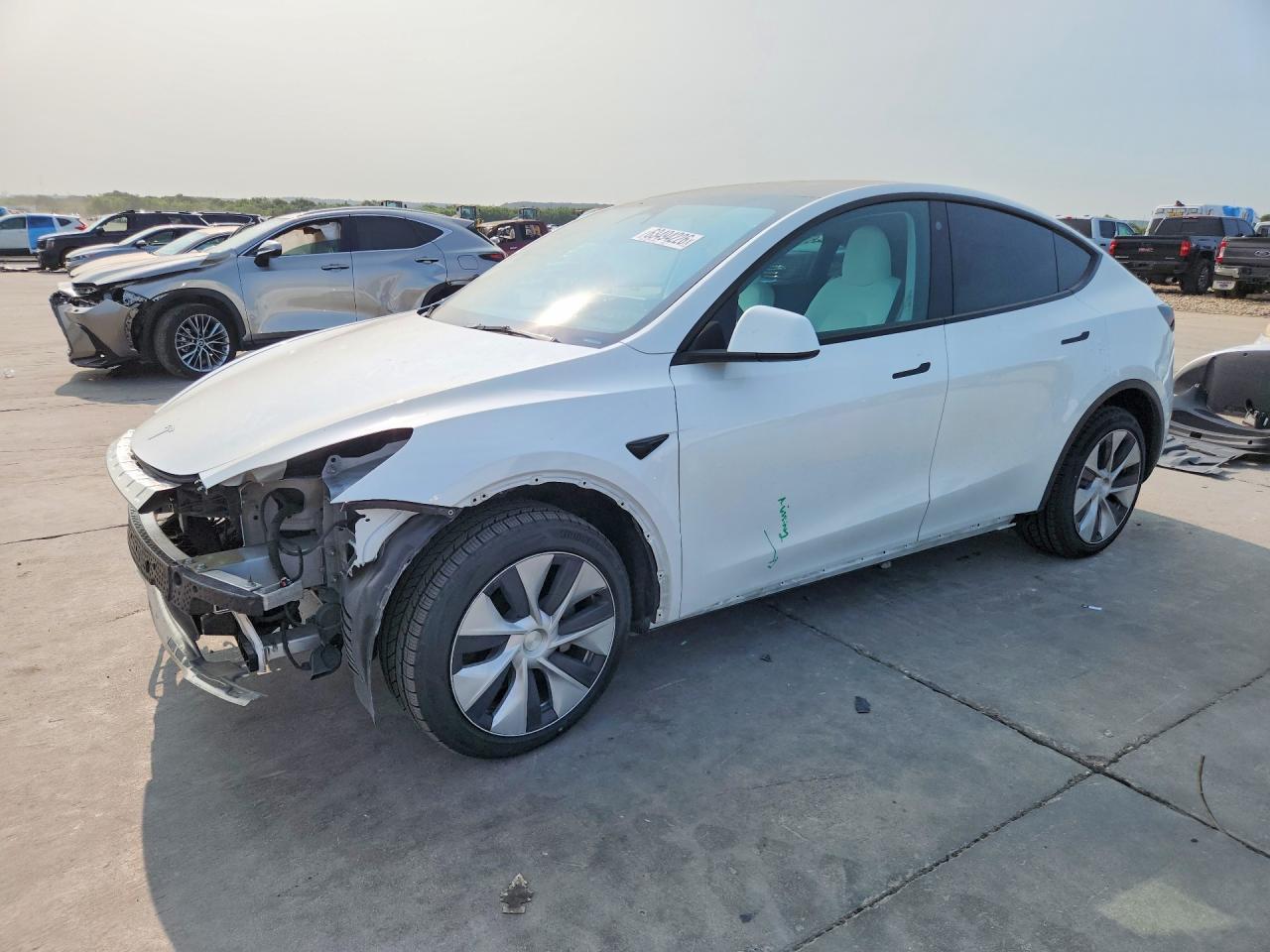 2023 Tesla Model Y - zdjęcie główne