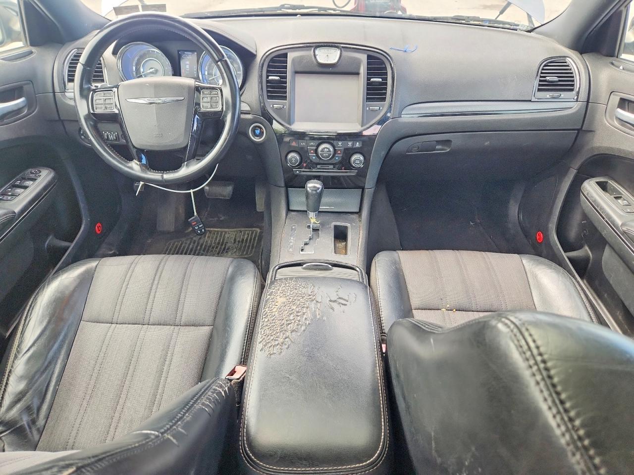 2013 Chrysler 300 S - zdjęcie 8