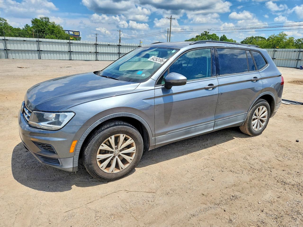 2018 Volkswagen Tiguan S - zdjęcie główne