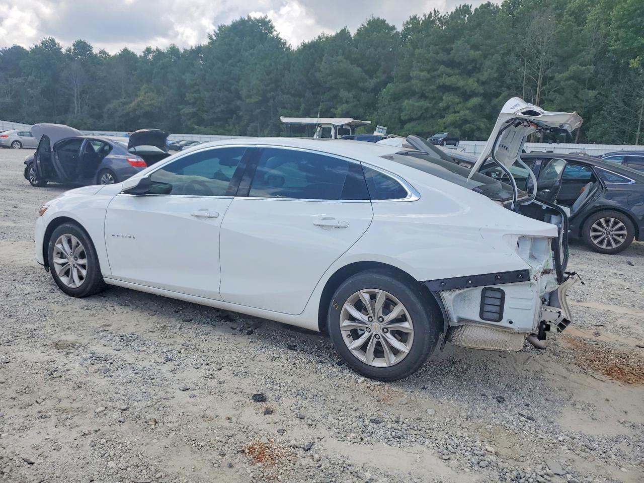 2023 Chevrolet Malibu Lt - zdjęcie 2