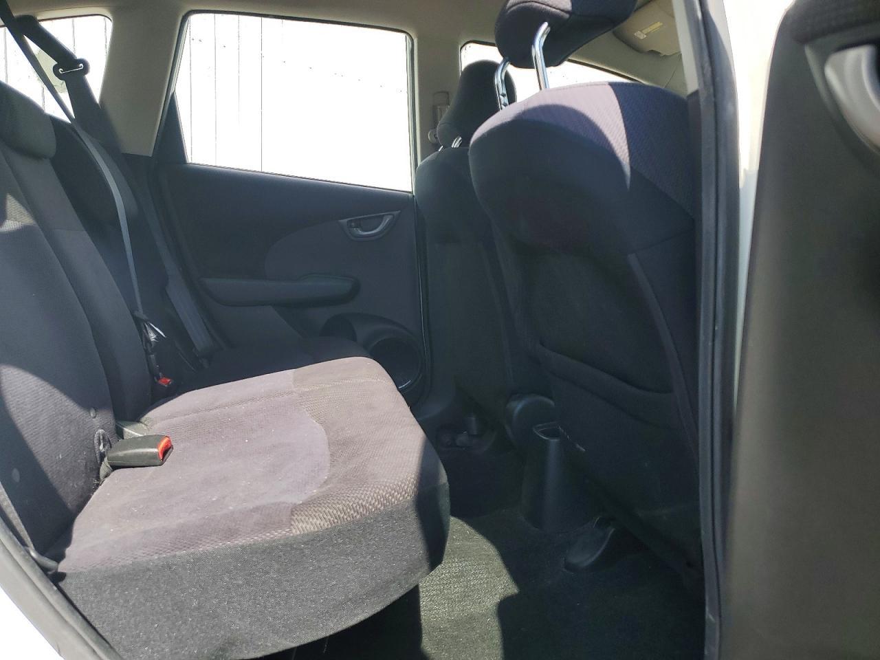 2013 Honda Fit Sport - zdjęcie 10