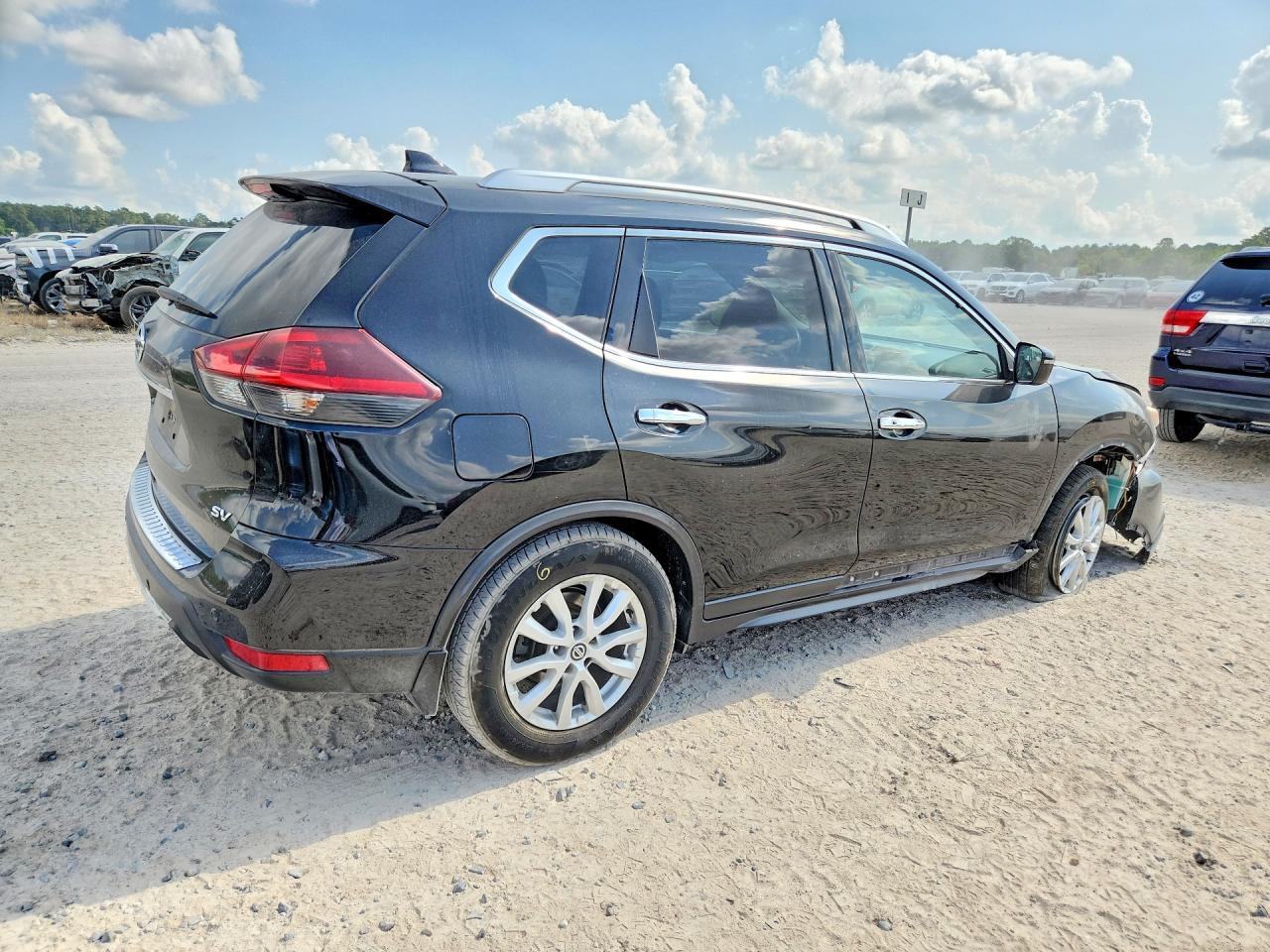 2019 Nissan Rogue Sv - zdjęcie 3