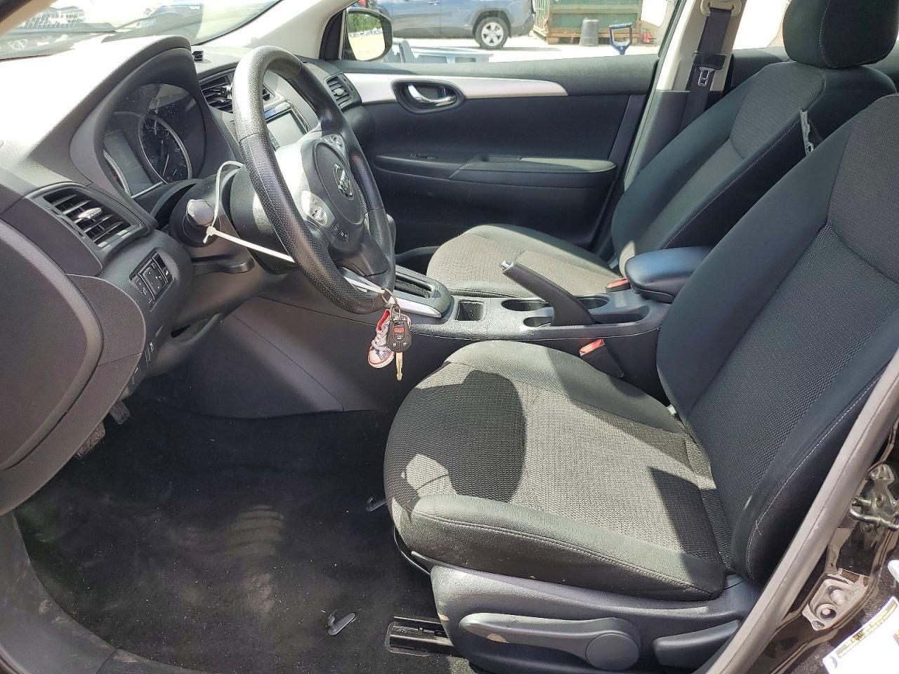 2019 Nissan Sentra S - zdjęcie 7