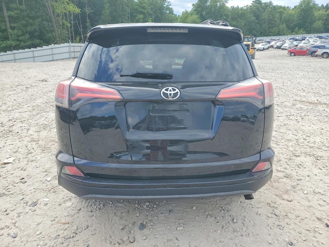 2018 Toyota Rav4 Le - zdjęcie 6