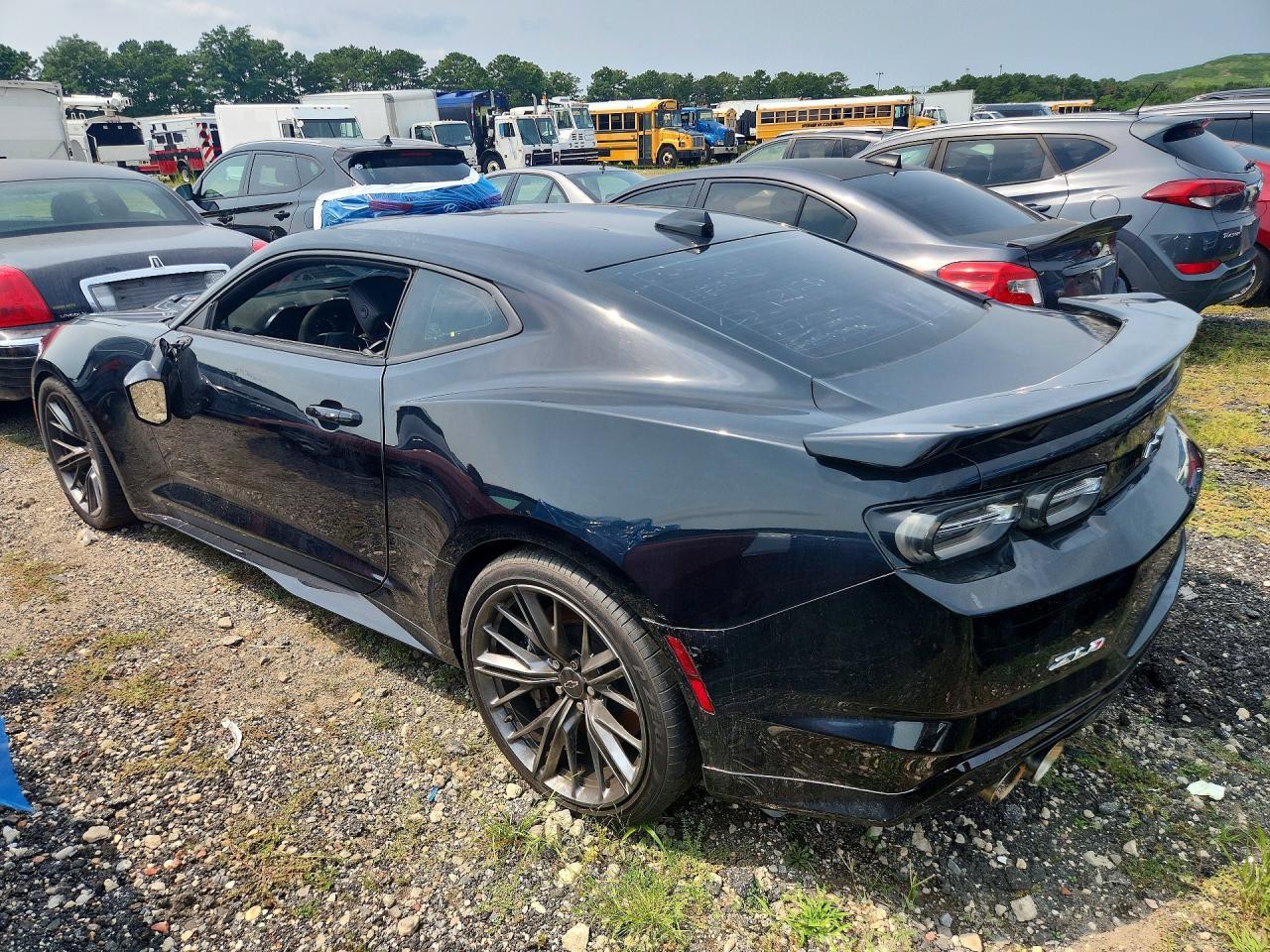 2023 Chevrolet Camaro Zl1 - zdjęcie 2