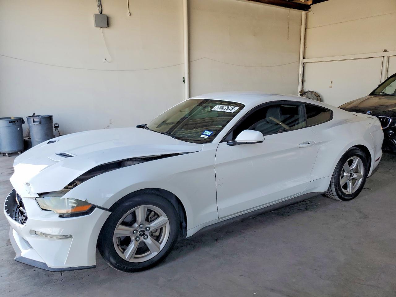 2018 Ford Mustang - zdjęcie główne