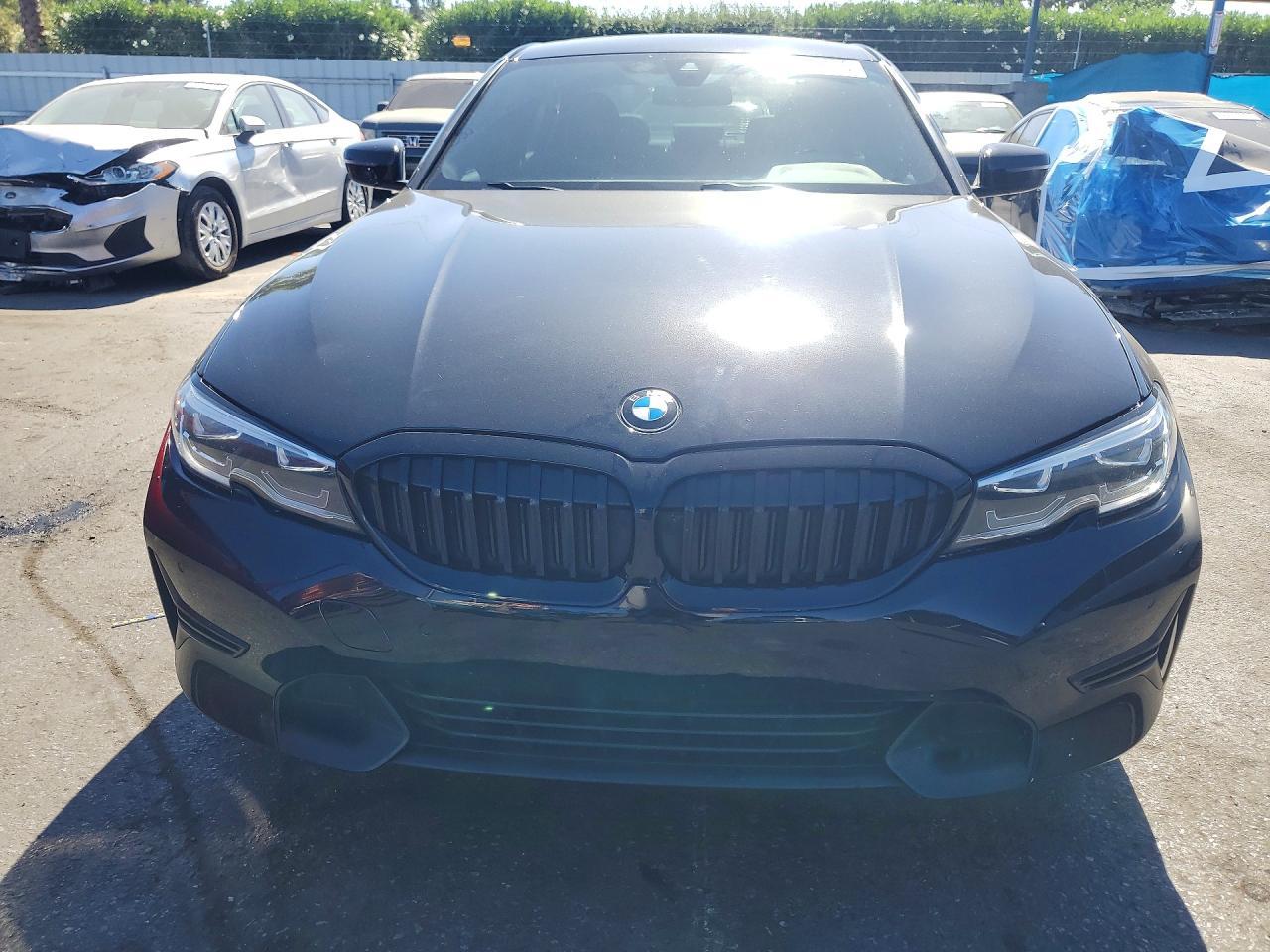 2020 BMW 330I - zdjęcie 5
