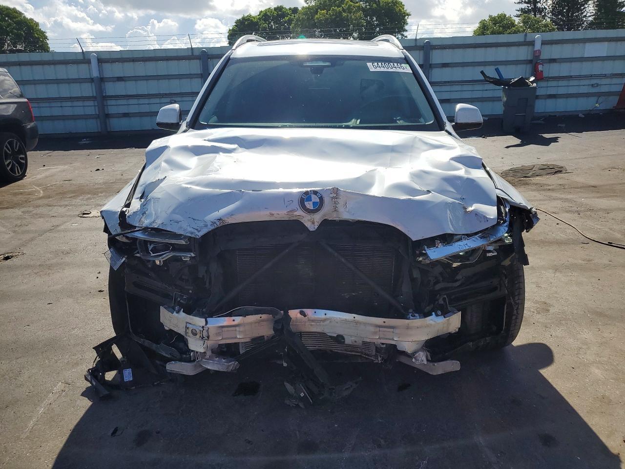 2022 BMW X7 xDrive40I - zdjęcie 5