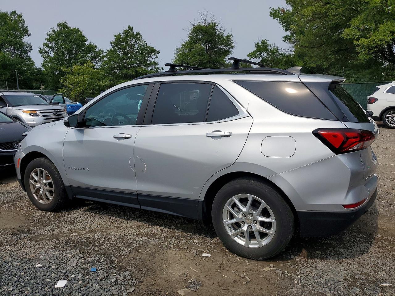2022 Chevrolet Equinox Lt - zdjęcie 2