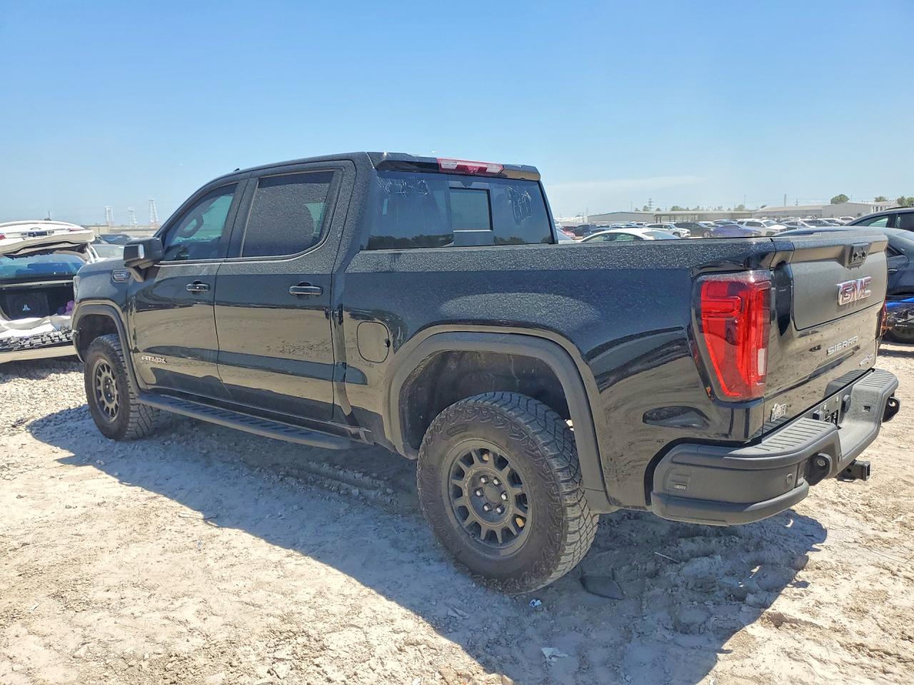 2025 GMC Sierra K1500 At4X - zdjęcie 2