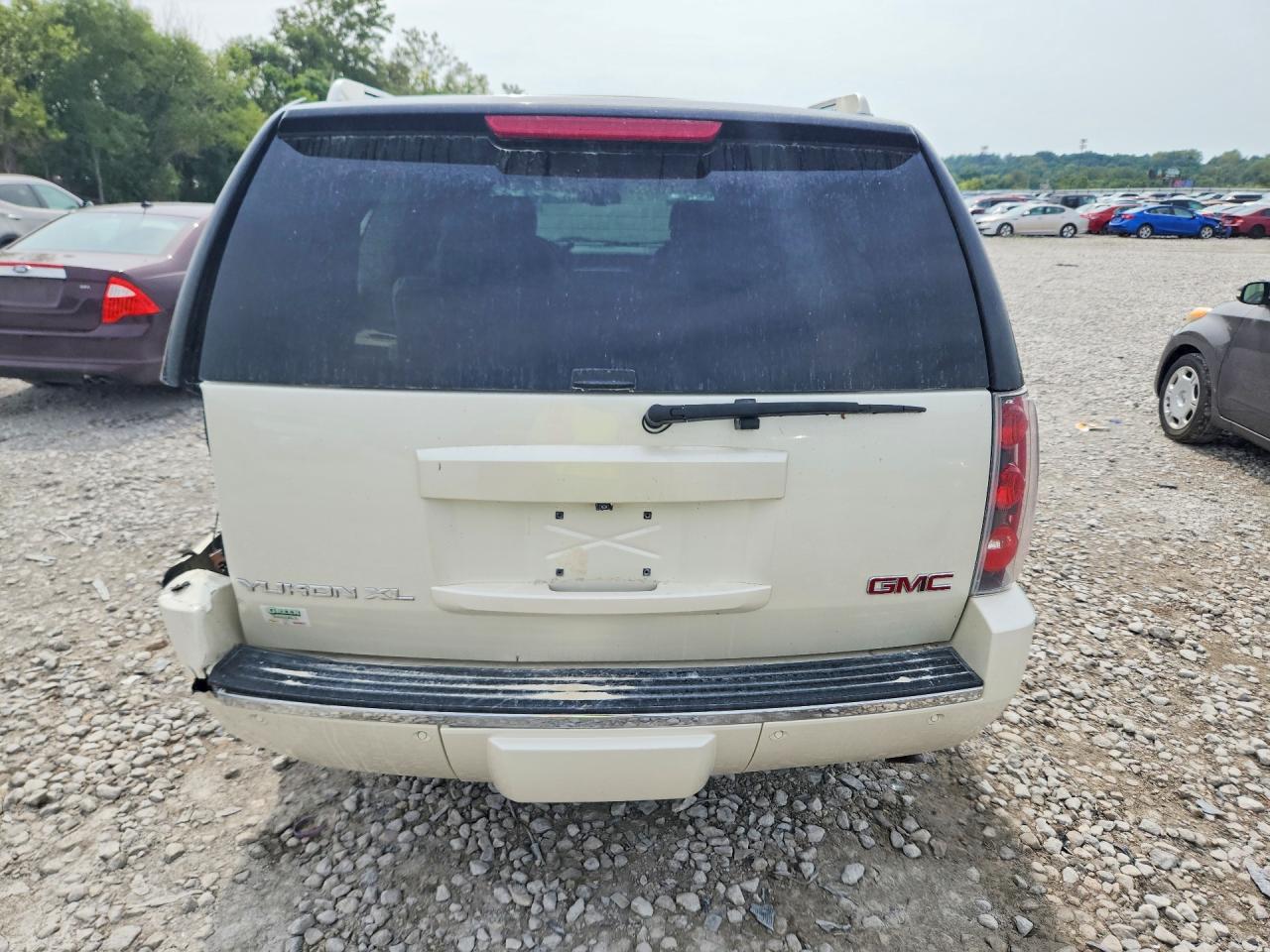 2014 GMC Yukon Xl Denali - zdjęcie 6