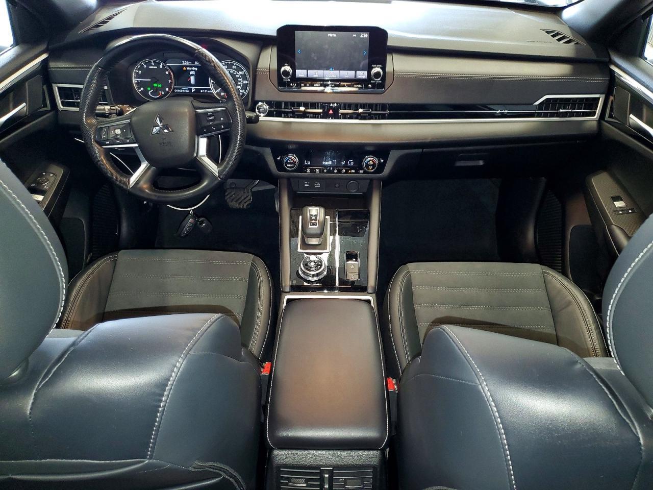 2022 Mitsubishi Outlander Se - zdjęcie 8