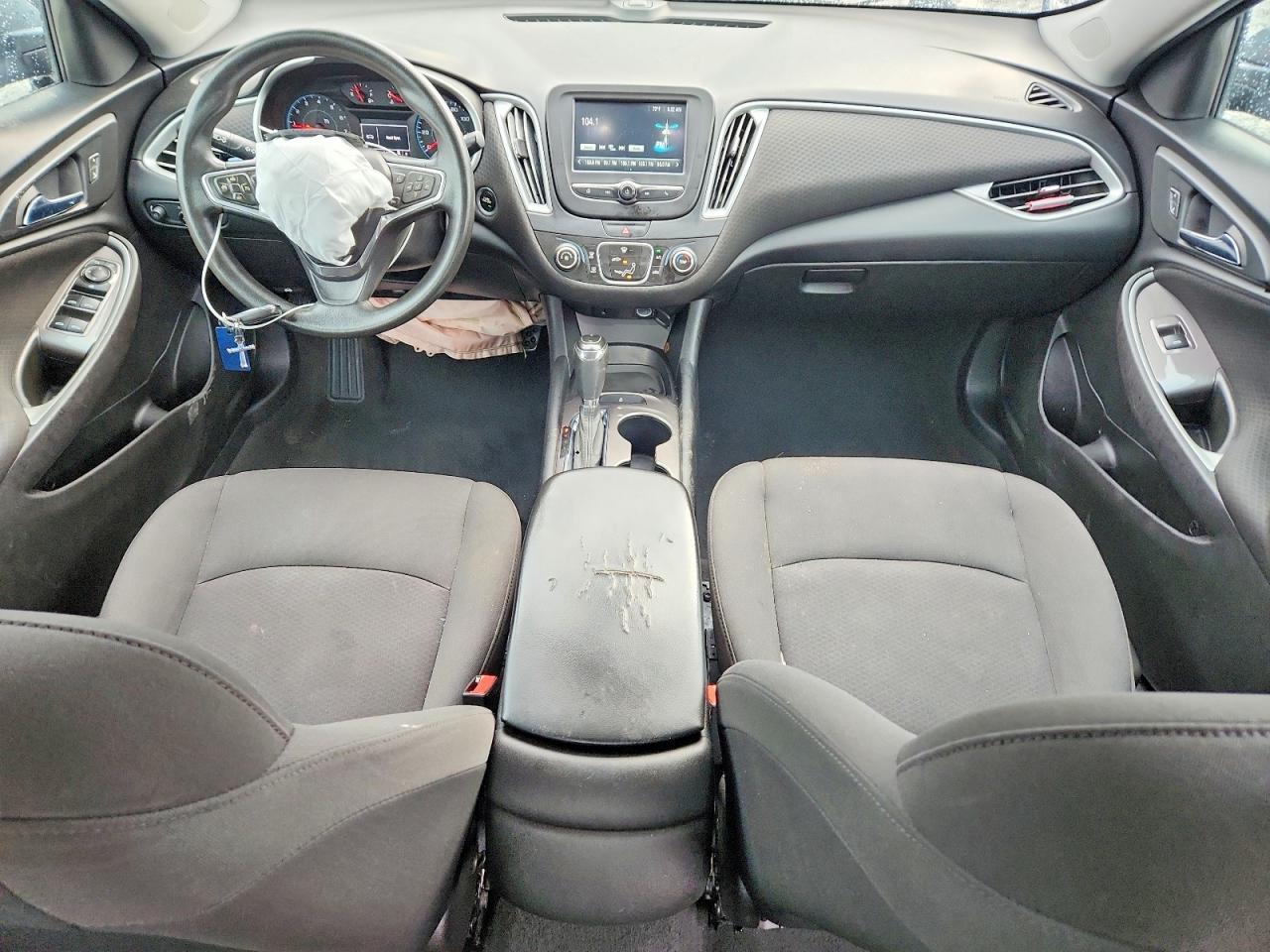 2018 Chevrolet Malibu Ls - zdjęcie 8