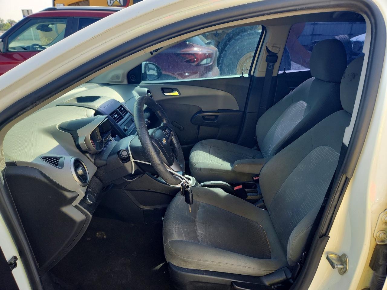 2014 Chevrolet Sonic Ls - zdjęcie 7