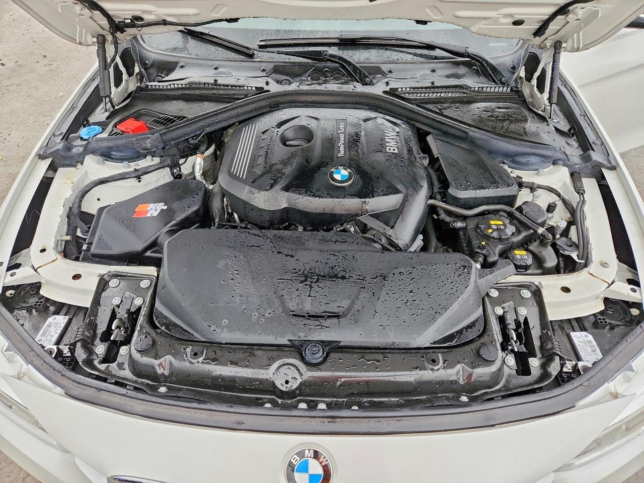 2018 BMW Seria 3 330i - zdjęcie 11