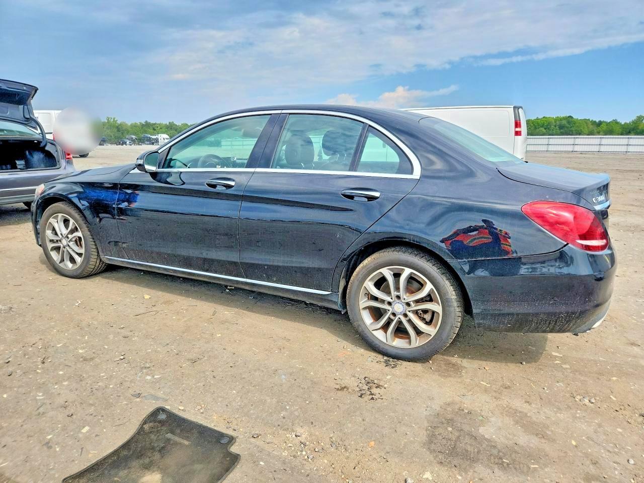 2017 Mercedes-Benz C 300 4Matic - zdjęcie 2
