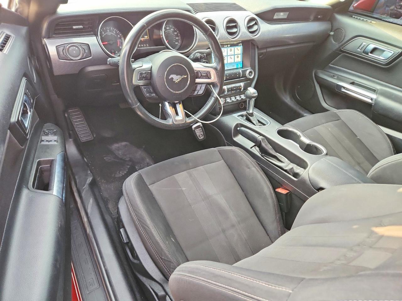 2019 Ford Mustang - zdjęcie 8