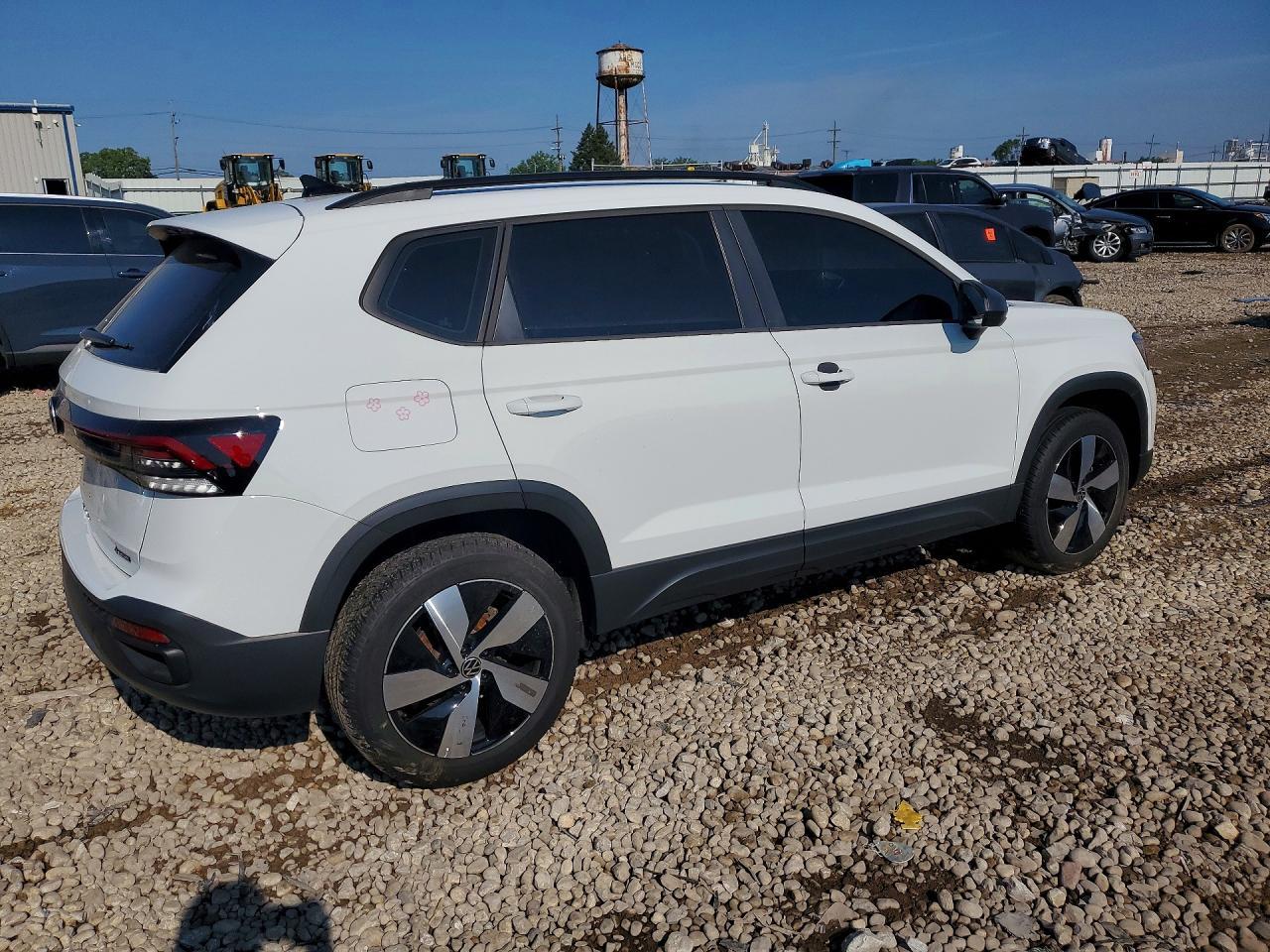2025 Volkswagen Taos S - zdjęcie 3
