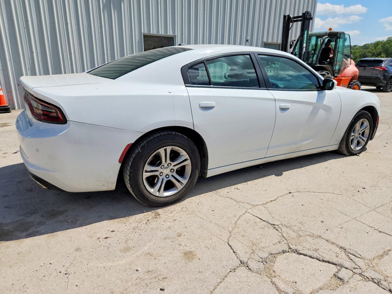 2022 Dodge Charger Sxt - zdjęcie 3