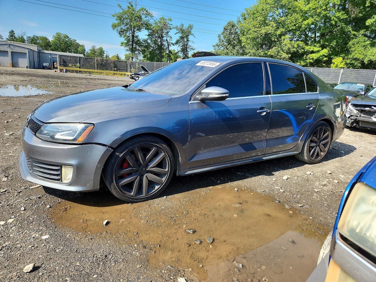 2013 Volkswagen Jetta Gli - zdjęcie główne