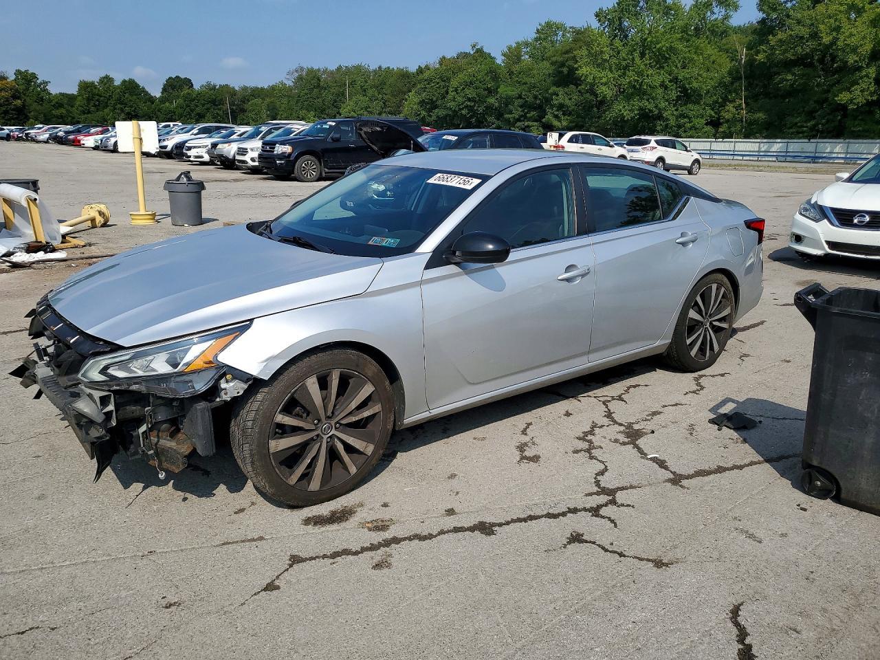 2019 Nissan Altima Sr - zdjęcie główne