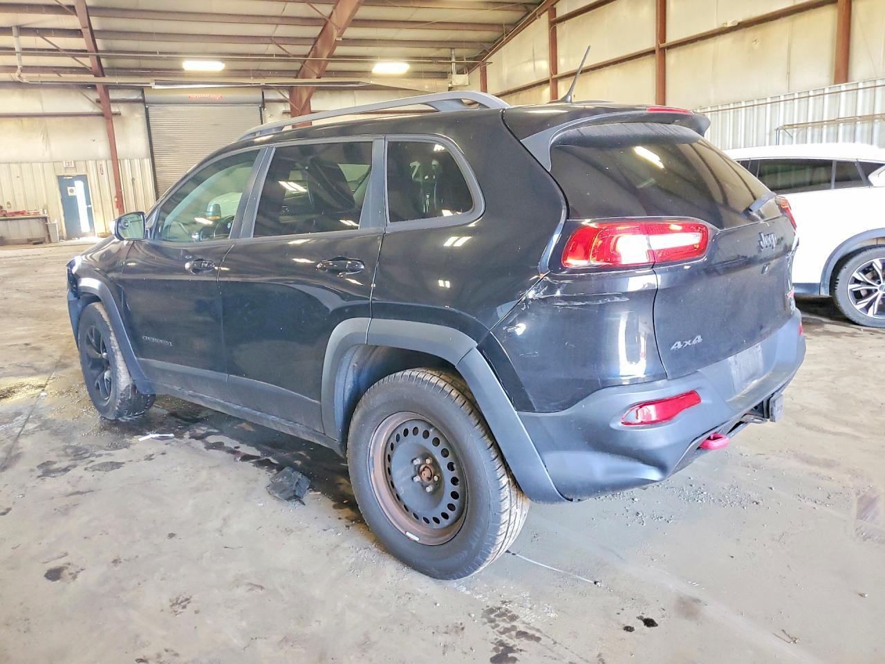 2015 Jeep Cherokee Trailhawk - zdjęcie 2