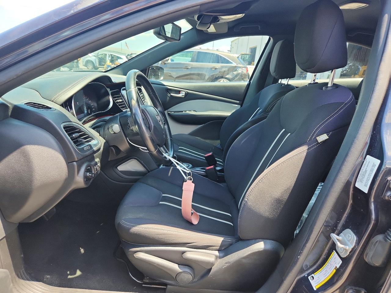 2014 Dodge Dart Sxt - zdjęcie 7