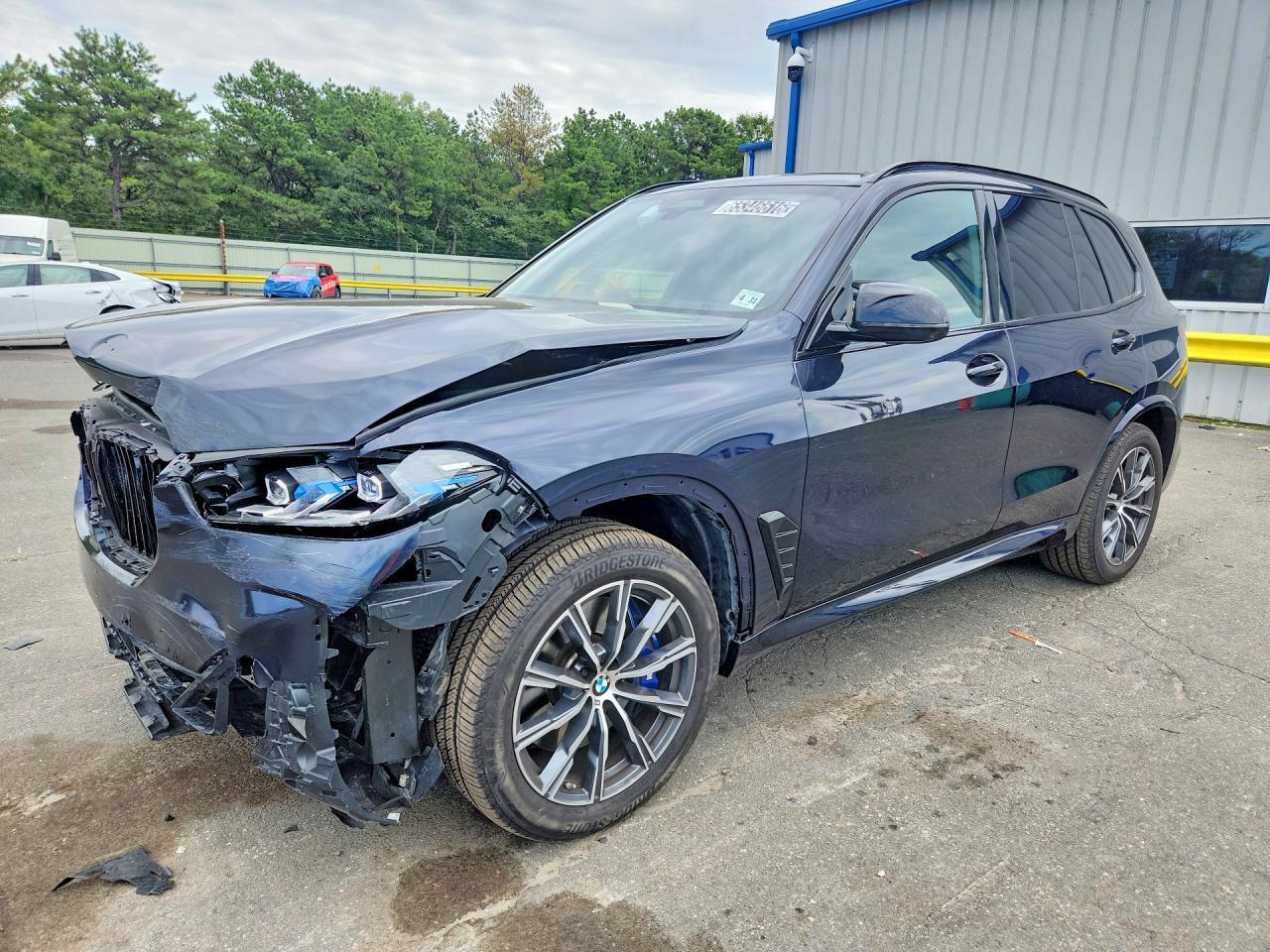 2026 BMW X5 M60I - zdjęcie główne