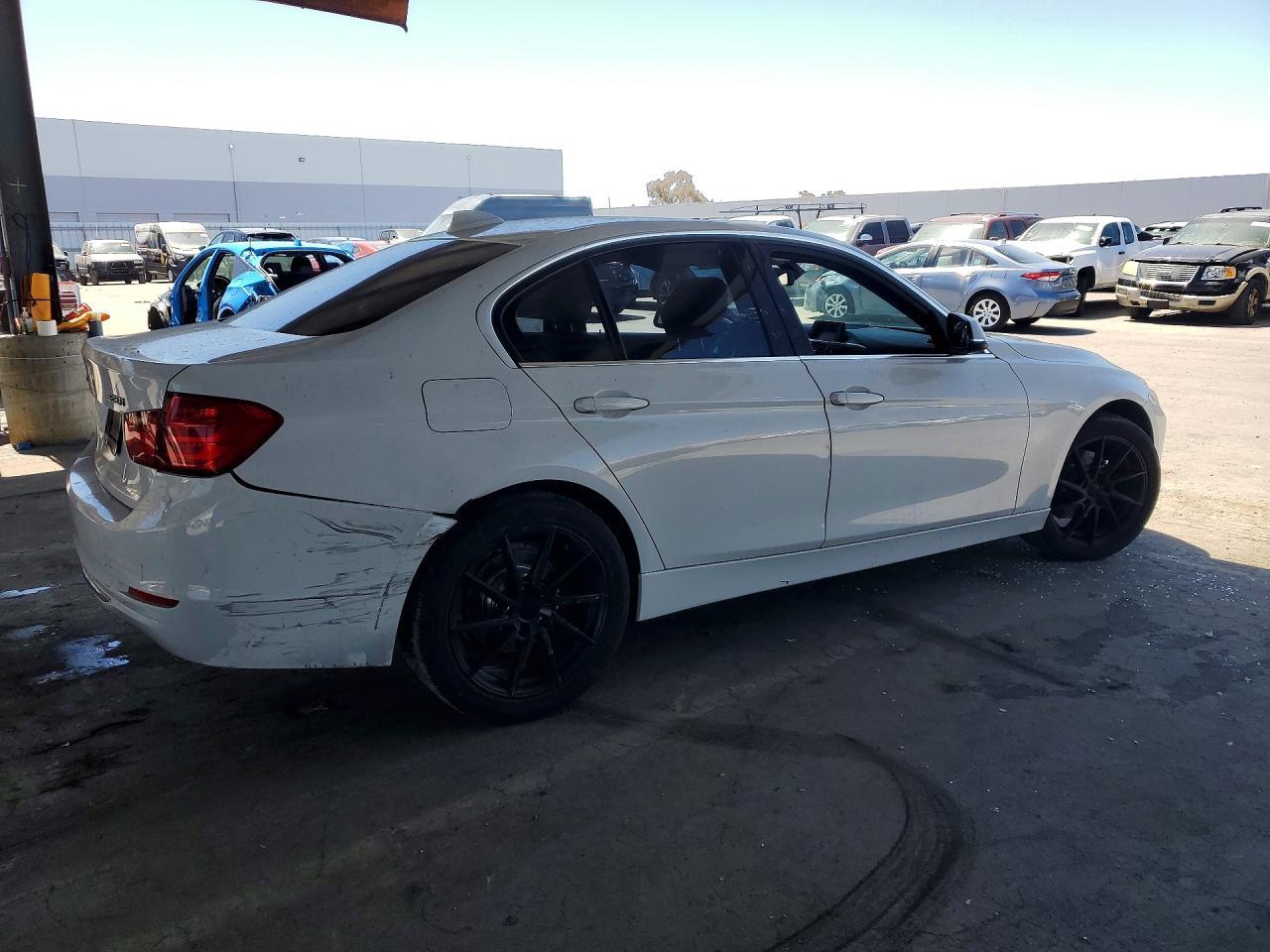 2013 BMW Seria 3 328i - zdjęcie 3