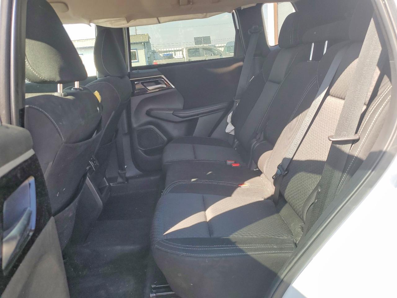 2022 Mitsubishi Outlander Es - zdjęcie 11