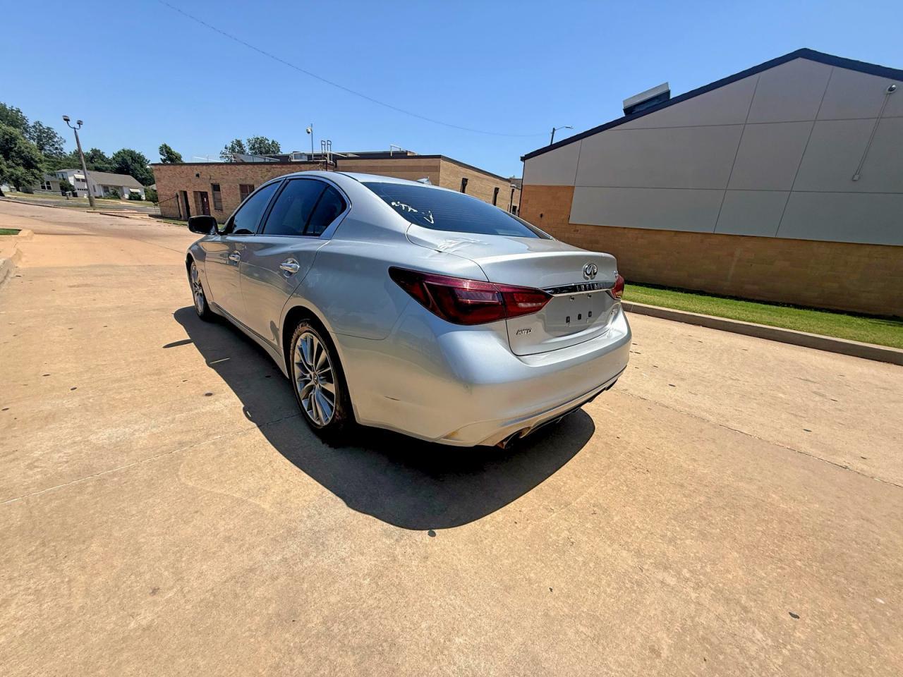 2018 Infiniti Q50 3.0T Luxe - zdjęcie 3